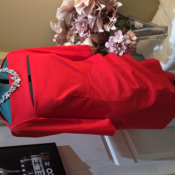 Nwot 14 Alex Evenings Red Long Sleeve Sheath Dress with Neck Cutout - Picture 5 of 17